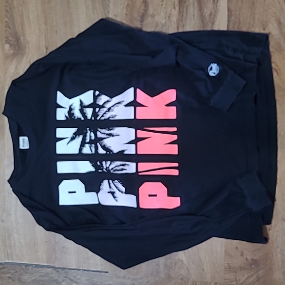 PINK Victoria's Secret Tops - PINK BRAND 💟 TROPICAL LONG SLEEVE T-SHIRT VGUC - SIZE LARGE